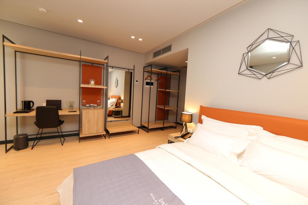 Mulaj Hotel Тирана Екстер'єр фото