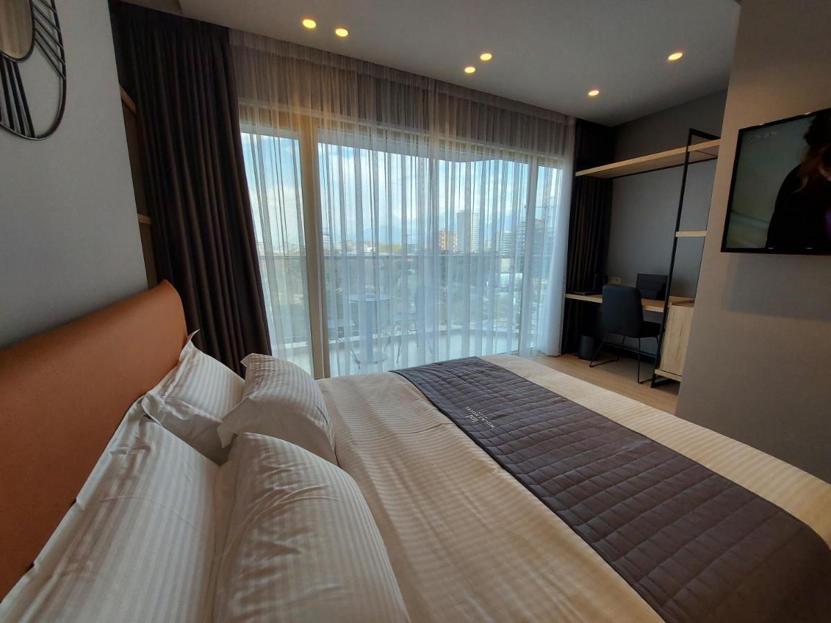 Mulaj Hotel Тирана Екстер'єр фото