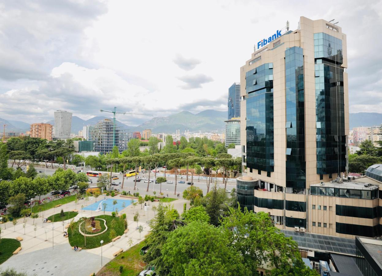 Mulaj Hotel Тирана Екстер'єр фото