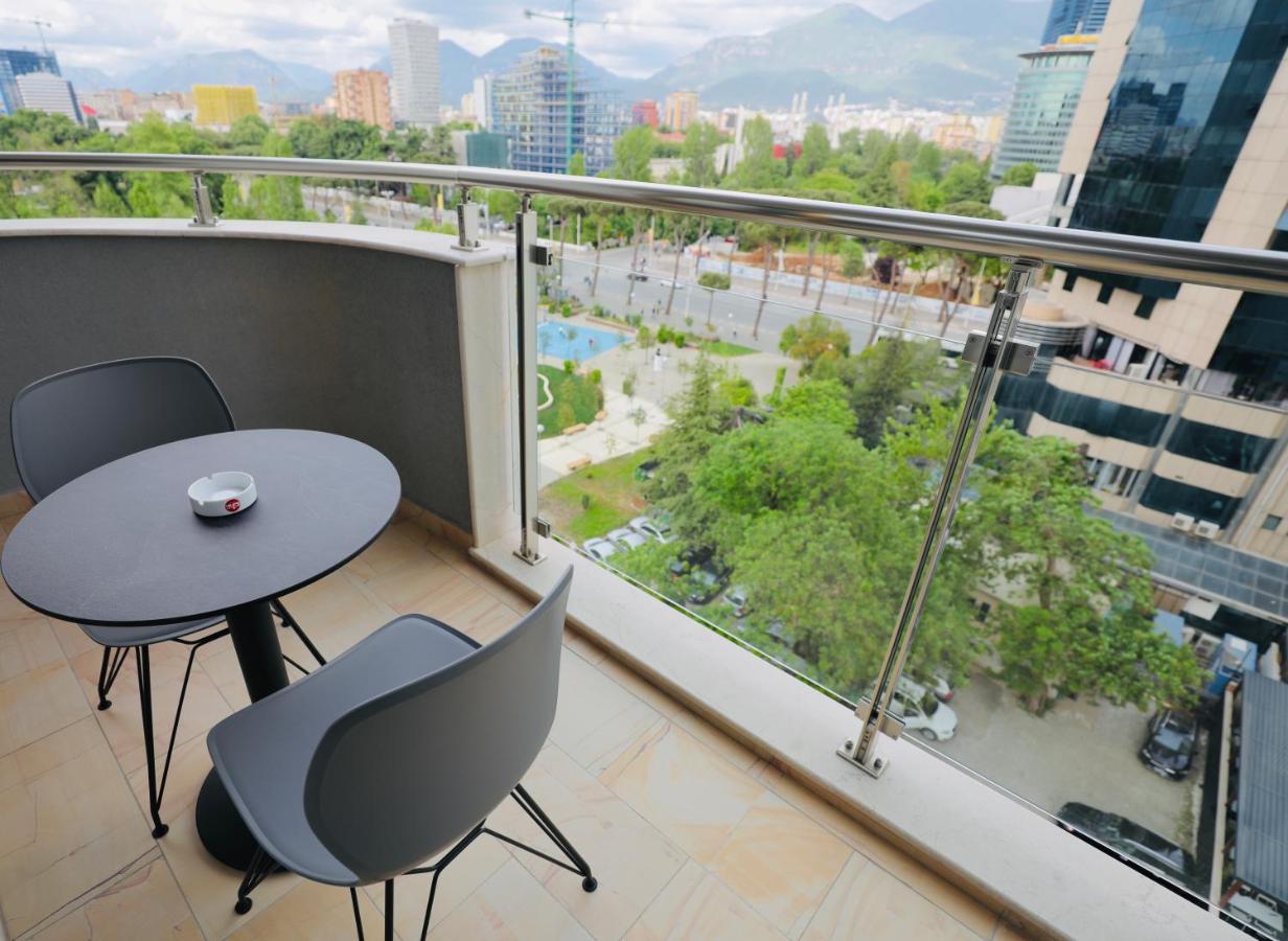 Mulaj Hotel Тирана Екстер'єр фото