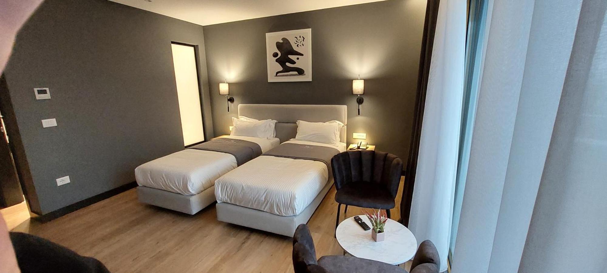 Mulaj Hotel Тирана Екстер'єр фото