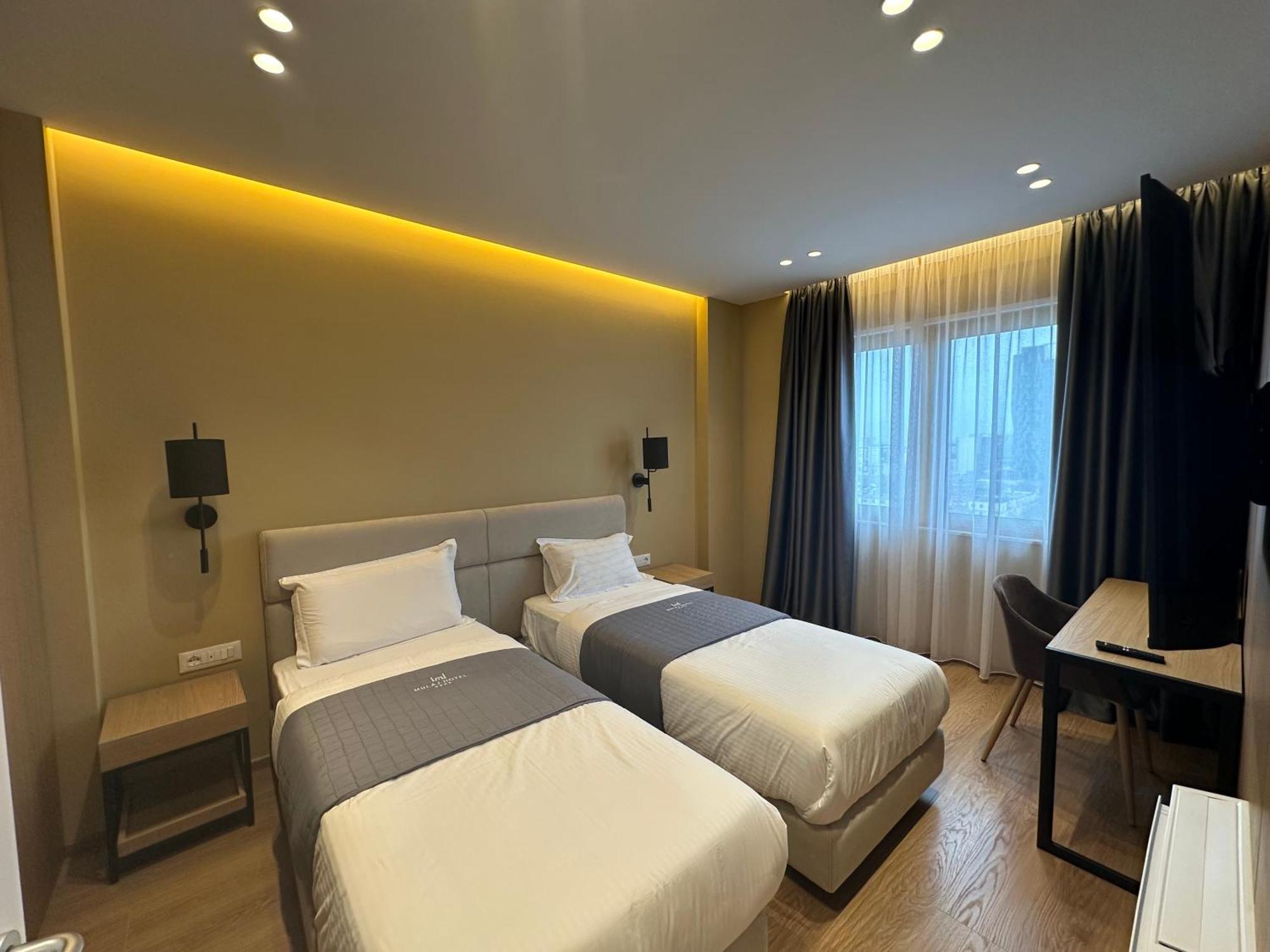 Mulaj Hotel Тирана Екстер'єр фото