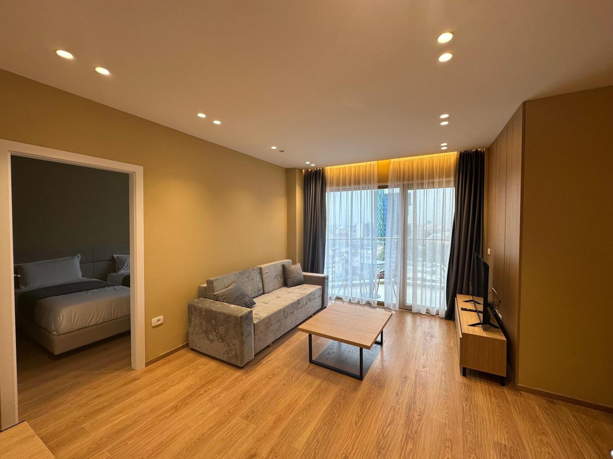 Mulaj Hotel Тирана Екстер'єр фото