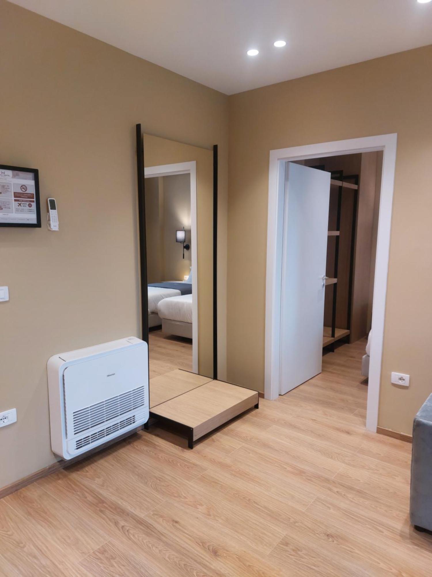Mulaj Hotel Тирана Екстер'єр фото