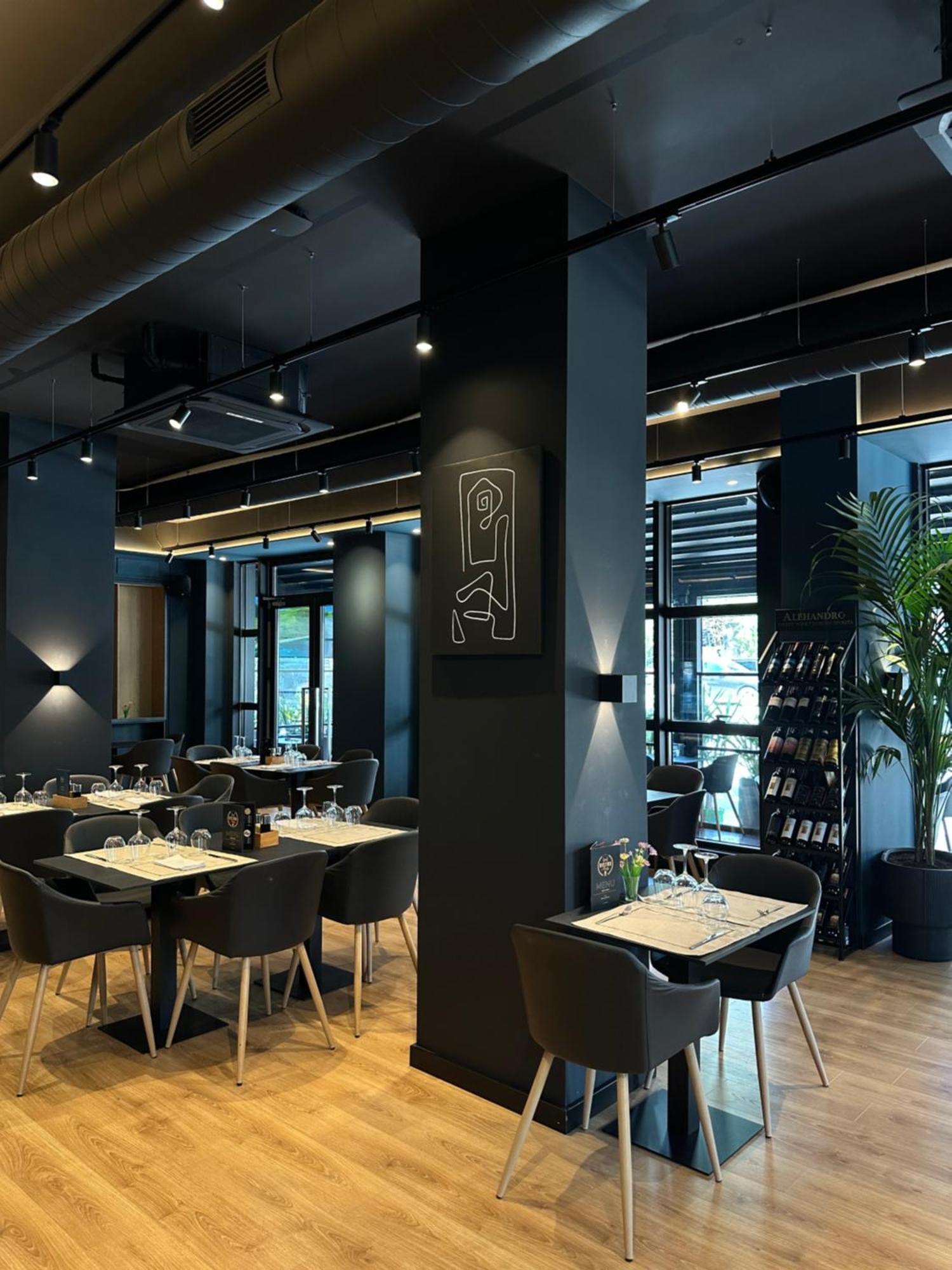 Mulaj Hotel Тирана Екстер'єр фото
